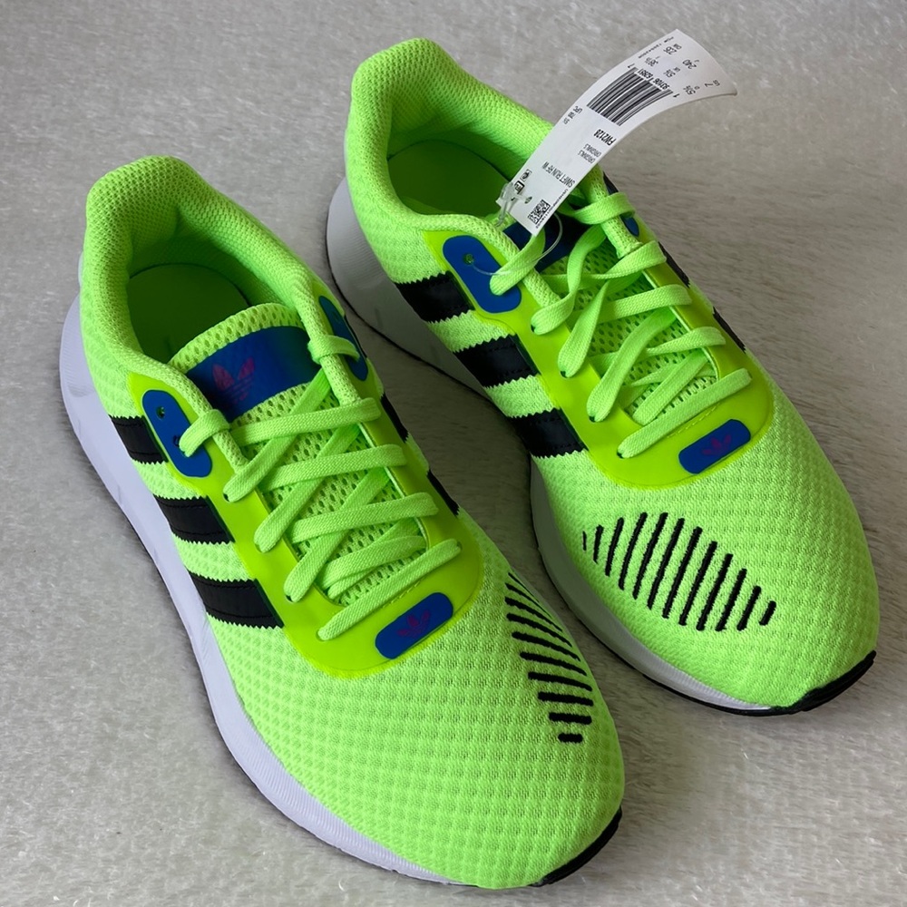 NEW| Women’s adidas Outdoor Swift Women’s Neon Green Running Shoes - Picture 3 of 9